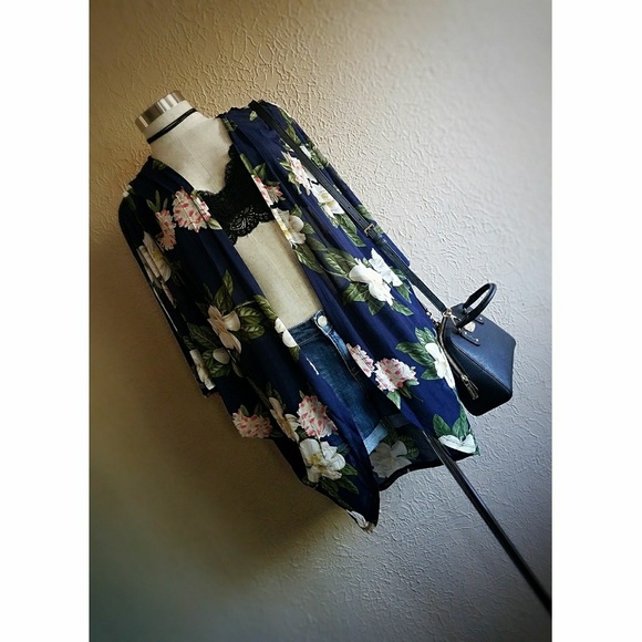 Cardigan - Picture 1 of 1